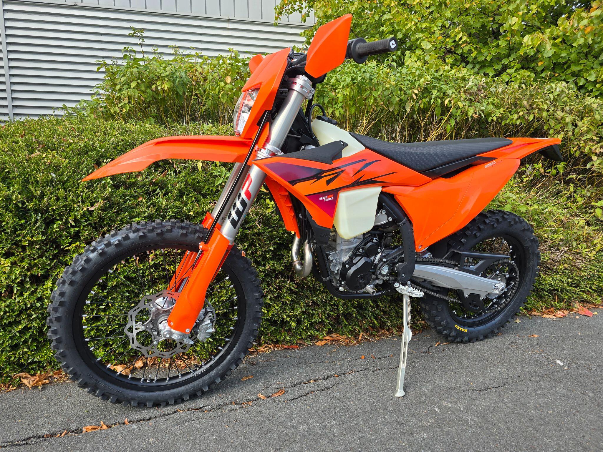 2025 KTM 250